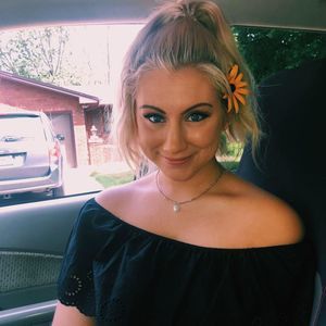 Meet your Posher, Mara